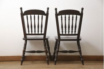 ビンテージ家具　松本民芸家具　クラシカルなダイニングづくりにぴったりの安川式スピンドルチェア2脚セット(板座チェア、ダイニングチェア、椅子、ヴィンテージ)(R-059682)