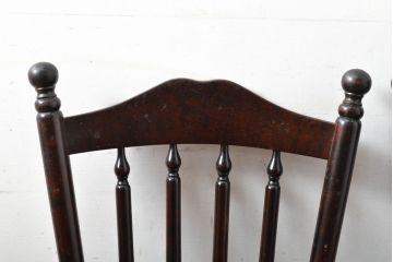 中古　北海道民芸家具　クラシカルな雰囲気を醸し出すダイニングチェア2脚セット(椅子、板座チェア)(R-059685)