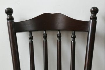 中古　北海道民芸家具　クラシカルな雰囲気を醸し出すダイニングチェア2脚セット(椅子、板座チェア)(R-059686)
