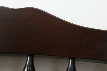 中古　北海道民芸家具　クラシカルな雰囲気を醸し出すダイニングチェア2脚セット(椅子、板座チェア)(R-059686)