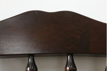 中古　北海道民芸家具　クラシカルな雰囲気を醸し出すダイニングチェア2脚セット(椅子、板座チェア)(R-059686)