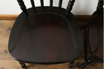 中古　北海道民芸家具　クラシカルな雰囲気を醸し出すダイニングチェア2脚セット(椅子、板座チェア)(R-059686)