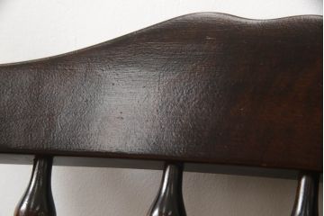中古　北海道民芸家具　クラシカルな雰囲気を醸し出すダイニングチェア2脚セット(椅子、板座チェア)(R-059687)