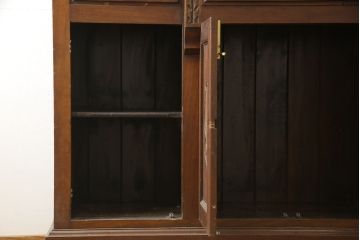 イギリスアンティーク　マホガニー材　クラシカルな雰囲気が魅力的なパーラーキャビネット(戸棚、収納棚、飾り棚)(R-059706)