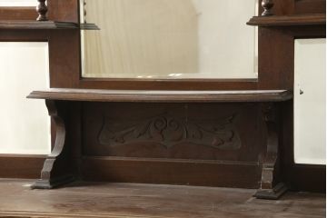 イギリスアンティーク　マホガニー材　クラシカルな雰囲気が魅力的なパーラーキャビネット(戸棚、収納棚、飾り棚)(R-059706)