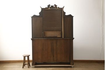 イギリスアンティーク　マホガニー材　クラシカルな雰囲気が魅力的なパーラーキャビネット(戸棚、収納棚、飾り棚)(R-059706)