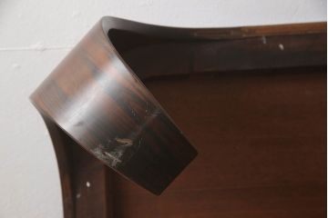 中古　天童木工　剣持勇　絶版品!上質な雰囲気漂うローズウッド材の座卓(定価約58万円)(R-059707)