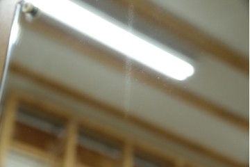 ※塗装にダメージあり※　和製ヴィンテージ　最高級品　総漆塗り　漆絵入り　内部桐材　品のある雰囲気を醸し出すワードローブ　(R-059709)