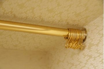 和製ビンテージ　最高級品　総漆塗り　漆絵入り　内部桐材　品のある雰囲気を醸し出すワードローブ(衣装タンス、収納棚、ヴィンテージ)(R-059709)