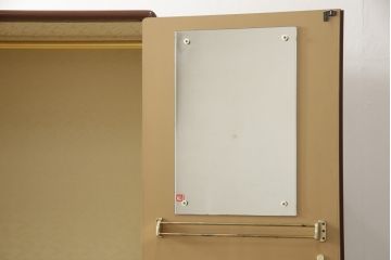 和製ビンテージ　最高級品　総漆塗り　漆絵入り　内部桐材　品のある雰囲気を醸し出すワードローブ(衣装タンス、収納棚、ヴィンテージ)(R-059709)