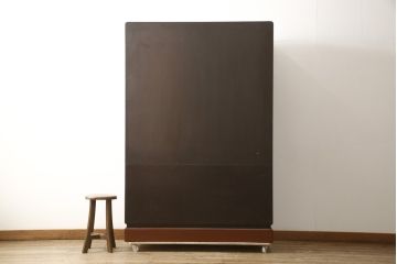 和製ビンテージ　最高級品　総漆塗り　漆絵入り　内部桐材　品のある雰囲気を醸し出す衣装タンス(着物箪笥、和たんす、ヴィンテージ)(R-059710)