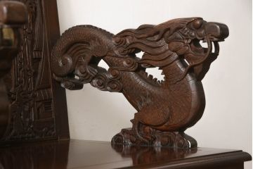ビンテージ家具　中国　珍品　希少!　花梨(カリン)材　龍の彫刻が目を引くアームチェア(板座チェア、ダイニングチェア、椅子、ヴィンテージ)(R-059715)