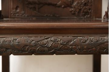 ビンテージ家具　中国　珍品　希少!　花梨(カリン)材　龍の彫刻が目を引くアームチェア(板座チェア、ダイニングチェア、椅子、ヴィンテージ)(R-059718)