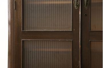 和製アンティーク　ペイント仕上げ限定　モールガラスがレトロな雰囲気を高めるブックケース(本箱、収納棚、戸棚、キャビネット)(R-059727)