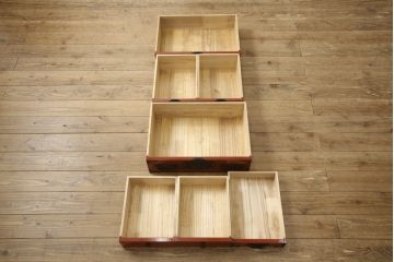 中古　美品　米沢箪笥　伝統工芸　漆塗り　朱塗り　鋲と凝った金具の意匠が目を引く手許箪笥(和タンス、収納箪笥、小箪笥)(定価約41万円)(R-059732)