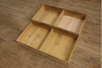 和製アンティーク　前面ナラ(楢)材　あたたかみのある木の風合いと渋みを増した金具が趣溢れる帳場箪笥(和たんす、時代箪笥、収納箪笥、整理タンス)(R-059733)