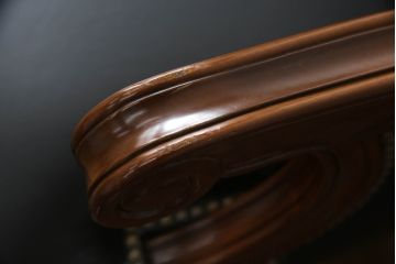 中古　超美品　スペイン　ウルタド(HURTADO)　クラシカルな雰囲気と重厚感のある佇まいが魅力の本革アームチェア(椅子、イス、レザー)(定価約60万円)(R-059736)
