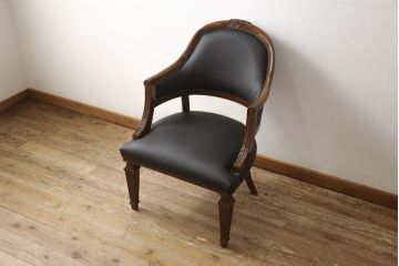 中古　美品　スペイン　ウルタド(HURTADO)　ワンランク上の空間づくりにおすすめの本革アームチェア(椅子、イス、レザー)(定価約30万円)(R-059737)
