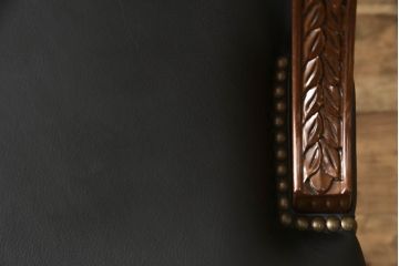 中古　美品　スペイン　ウルタド(HURTADO)　ワンランク上の空間づくりにおすすめの本革アームチェア(椅子、イス、レザー)(定価約30万円)(R-059737)