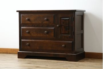 中古　北海道民芸家具　リメイク家具　上質な作りが魅力のサイドキャビネット(サイドチェスト、リビングボード、引き出し)(R-059739)