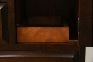中古　北海道民芸家具　リメイク家具　上質な作りが魅力のサイドキャビネット(サイドチェスト、リビングボード、引き出し)(R-059739)