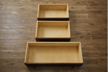 中古　北海道民芸家具　リメイク家具　上質な作りが魅力のサイドキャビネット(サイドチェスト、リビングボード、引き出し)(R-059739)