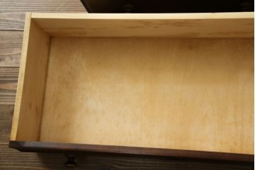 中古　北海道民芸家具　リメイク家具　上質な作りが魅力のサイドキャビネット(サイドチェスト、リビングボード、引き出し)(R-059739)