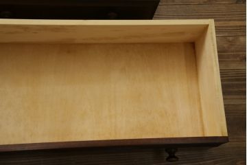 中古　北海道民芸家具　リメイク家具　上質な作りが魅力のサイドキャビネット(サイドチェスト、リビングボード、引き出し)(R-059739)