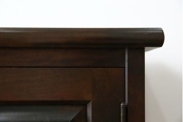 中古　北海道民芸家具　リメイク家具　上質な作りが魅力のサイドキャビネット(サイドチェスト、リビングボード、引き出し)(R-059739)