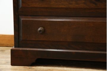 中古　北海道民芸家具　リメイク家具　上質な作りが魅力のサイドキャビネット(サイドチェスト、リビングボード、引き出し)(R-059739)