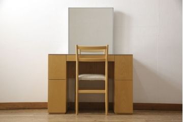 中古　美品　Cassinaixc.(カッシーナイクスシー)　オーク材　スタイリッシュなデザインが魅力的なメイクアップドレッサー+チェアセット(鏡台、ミラー、チェア、椅子)(定価約55万円)(R-059742)