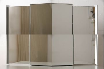 中古　美品　Cassinaixc.(カッシーナイクスシー)　オーク材　スタイリッシュなデザインが魅力的なメイクアップドレッサー+チェアセット(鏡台、ミラー、チェア、椅子)(定価約55万円)(R-059742)