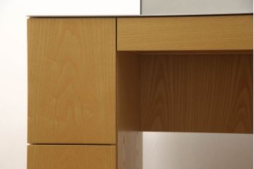 中古　美品　Cassinaixc.(カッシーナイクスシー)　オーク材　スタイリッシュなデザインが魅力的なメイクアップドレッサー+チェアセット(鏡台、ミラー、チェア、椅子)(定価約55万円)(R-059742)
