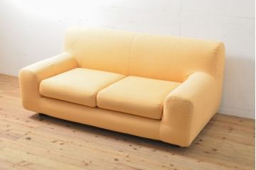 中古　arflex(アルフレックス)　GIUBBA(ジュバ)　無駄のないシンプルさが魅力的な2人掛けソファ+オットマンのセット(定価約45万円)(ラブソファ、二人掛け)(R-059748)