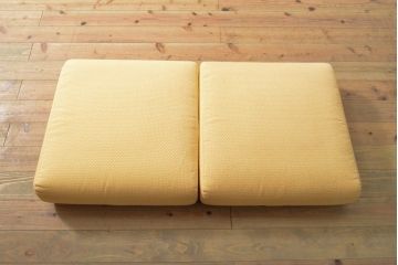 中古　arflex(アルフレックス)　GIUBBA(ジュバ)　無駄のないシンプルさが魅力的な2人掛けソファ+オットマンのセット(定価約45万円)(ラブソファ、二人掛け)(R-059748)