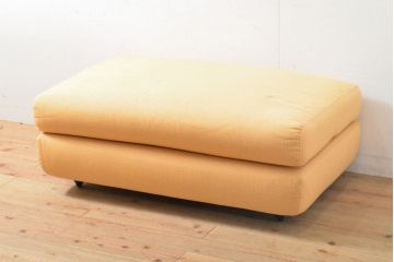 中古　arflex(アルフレックス)　GIUBBA(ジュバ)　無駄のないシンプルさが魅力的な2人掛けソファ+オットマンのセット(定価約45万円)(ラブソファ、二人掛け)(R-059748)