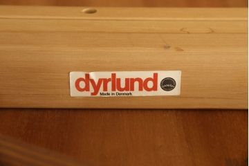 デンマークビンテージ　北欧ヴィンテージ　Dyrlund(デューロン)　ローズウッド　シンプルなデザインで取り入れやすいエクステンションテーブル(デュランド、ダイニングテーブル、二人掛け、四人掛け、ラウンドテーブル)(R-059756)