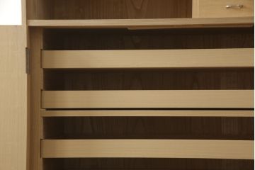 中古　波塚正文作　衣装盆付き　華やかさと上品さを兼ね備えた金具が魅力の加茂総桐箪笥(並厚、総桐たんす、着物箪笥、衣装タンス、引き出し)(R-059761)