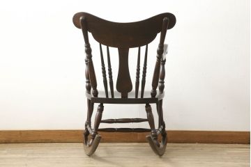 中古　美品　松本民芸家具　クラシカルな雰囲気ただよう#39A型ロッキングチェア(定価約18万円)(アームチェア、板座チェア、揺り椅子、イス)(R-059762)