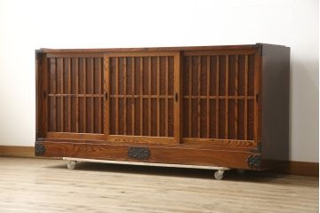 中古　美品　岩谷堂箪笥　収納力抜群! 上質な和の空間づくりに取り入れたい水屋箪笥サイドボード(食器棚、戸棚、収納棚)(R-059765)