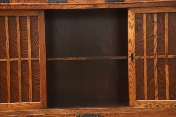 中古　美品　岩谷堂箪笥　収納力抜群! 上質な和の空間づくりに取り入れたい水屋箪笥サイドボード(食器棚、戸棚、収納棚)(R-059765)