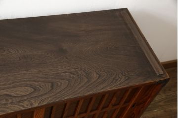 中古　美品　岩谷堂箪笥　収納力抜群! 上質な和の空間づくりに取り入れたい水屋箪笥サイドボード(食器棚、戸棚、収納棚)(R-059765)