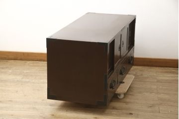 和製ビンテージ　最高級!　手打ち金具　木地呂塗り　漆塗り　前面欅(ケヤキ)材　細部まで職人のこだわりが感じられる仙台箪笥サイドボード(収納棚、戸棚、和箪笥、ヴィンテージ)(R-059772)