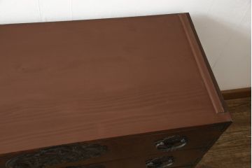 和製ビンテージ　最高級!　天板リメイク　手打ち金具　木地呂塗り　漆塗り　前面欅(ケヤキ)材　細部まで職人のこだわりが感じられる仙台箪笥ローチェスト(衣装箪笥、和箪笥、引き出し、ヴィンテージ)(R-059774)