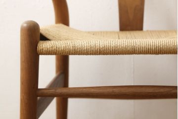 中古　北欧家具　デンマーク　老舗家具メーカーCARL HANSEN & SON(カール・ハンセン&サン)の洗練されたデザインが目を惹くワイチェア(Yチェア、イス、椅子、ダイニングチェア、アームチェア)(R-059775)