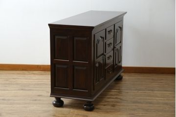 中古　美品　松本民芸家具　クラシカルなデザインがお洒落なF型サイドボード(収納棚、戸棚、サイドキャビネット)(定価約67万円)(R-059784)