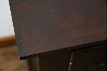 中古　美品　松本民芸家具　クラシカルなデザインがお洒落なF型サイドボード(収納棚、戸棚、サイドキャビネット)(定価約67万円)(R-059784)