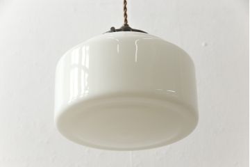 アンティーク照明　シンプルなデザインながら大正ロマンの雰囲気を感じる吊り下げ照明(ペンダントライト、天井照明)(R-059785)