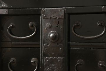 和製アンティーク　明治大正期　黒漆塗り　漆の艶と和の風格が魅力の庄内小箪笥(庄内箪笥、時代箪笥、収納箪笥、小物収納、引き出し)(R-059789)