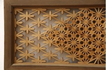 ビンテージ建具　華やかな文様が魅力的!　小振りな組子欄間2枚セット(明り取り、明かり取り、ヴィンテージ)(R-059793)